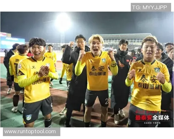 培养出总冠军！圣克拉拉大学退役杰伦·威廉姆斯24号球衣