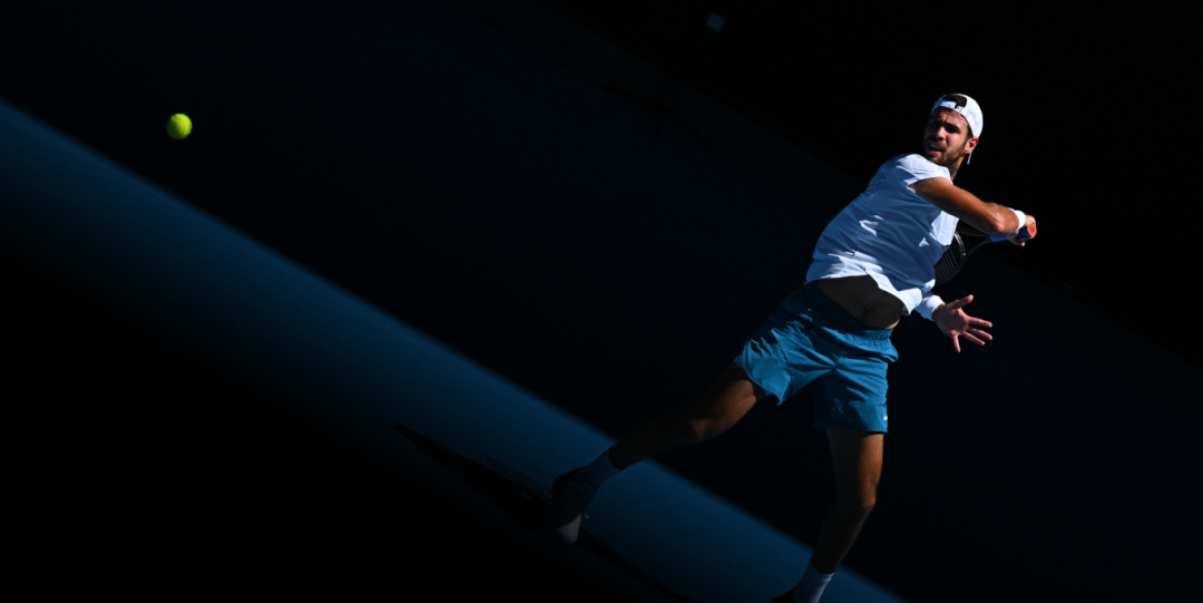 更加尖锐 更加尖锐