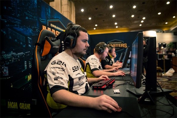 球迷与媒体 球迷与媒体