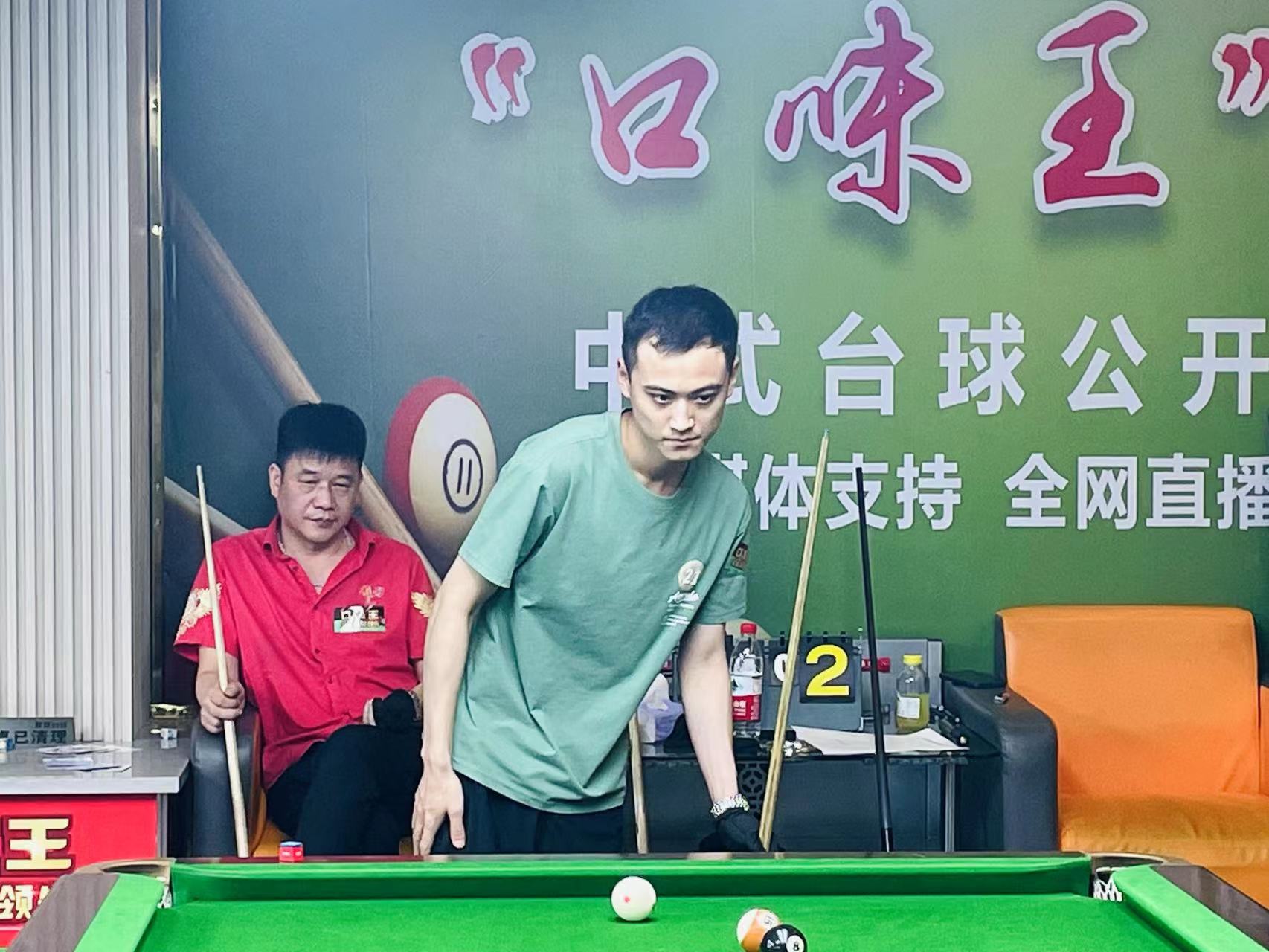 为全场焦点 为全场焦点